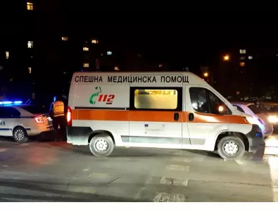 Пребиха шофьор на линейка, пристигнала за блъснато 8-годишно дете край Руен
