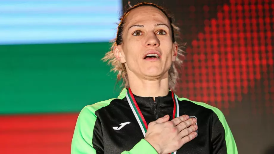 Станимира Петрова е аут от Световното по бокс след дълги часове мъки и операция по спешност