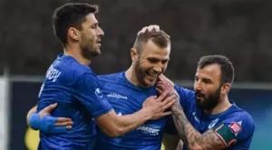 {{ otherArticle[0].article.title }}