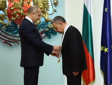 Радев връчи орден на Москаленко: България подкрепя суверенитета на Украйна