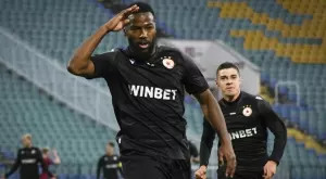 {{ otherArticle[0].article.title }}