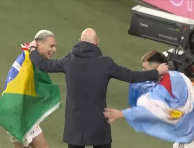 Танцът на победата: Тен Хаг се разтанцува с двама от Юнайтед след триумфа (ВИДЕО)
