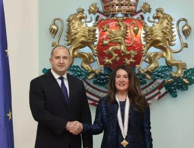 Радев връчи орден на Херо Мустафа, тя се гордее с приятелството между САЩ и България (ВИДЕО)