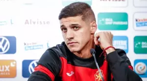 {{ otherArticle[0].article.title }}