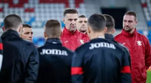 {{ otherArticle[0].article.title }}