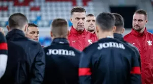 {{ otherArticle[0].article.title }}