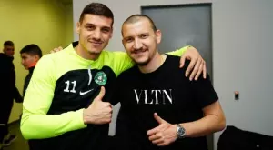 {{ otherArticle[0].article.title }}