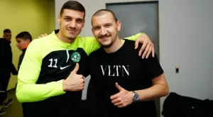 {{ otherArticle[0].article.title }}