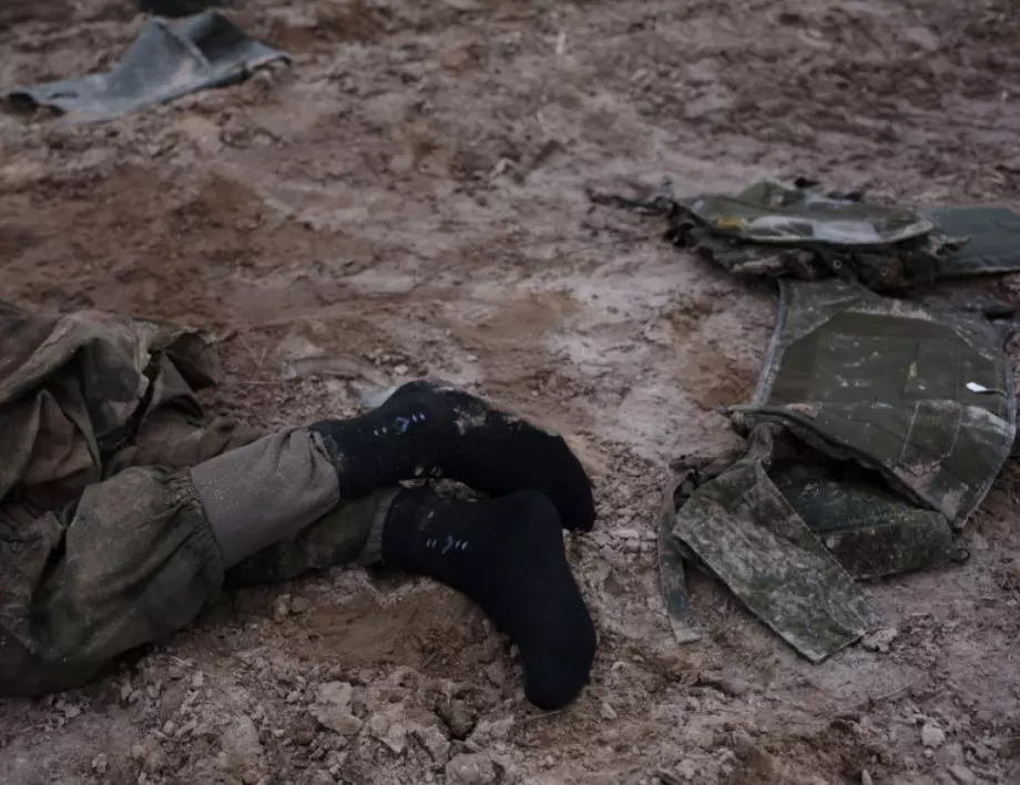 ВИДЕО: Избити руски войници, унищожени бронирани машини - руското ежедневие в Украйна