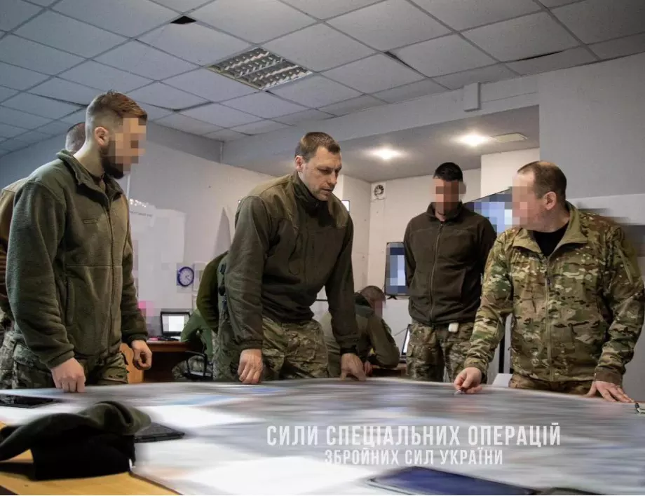 Командващият специалните сили на Украйна пристигна в Бахмут (СНИМКИ)