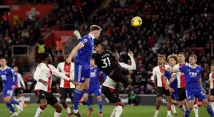 Саутхемптън взе глътка въздух в битката за оцеляване след успех над Лестър