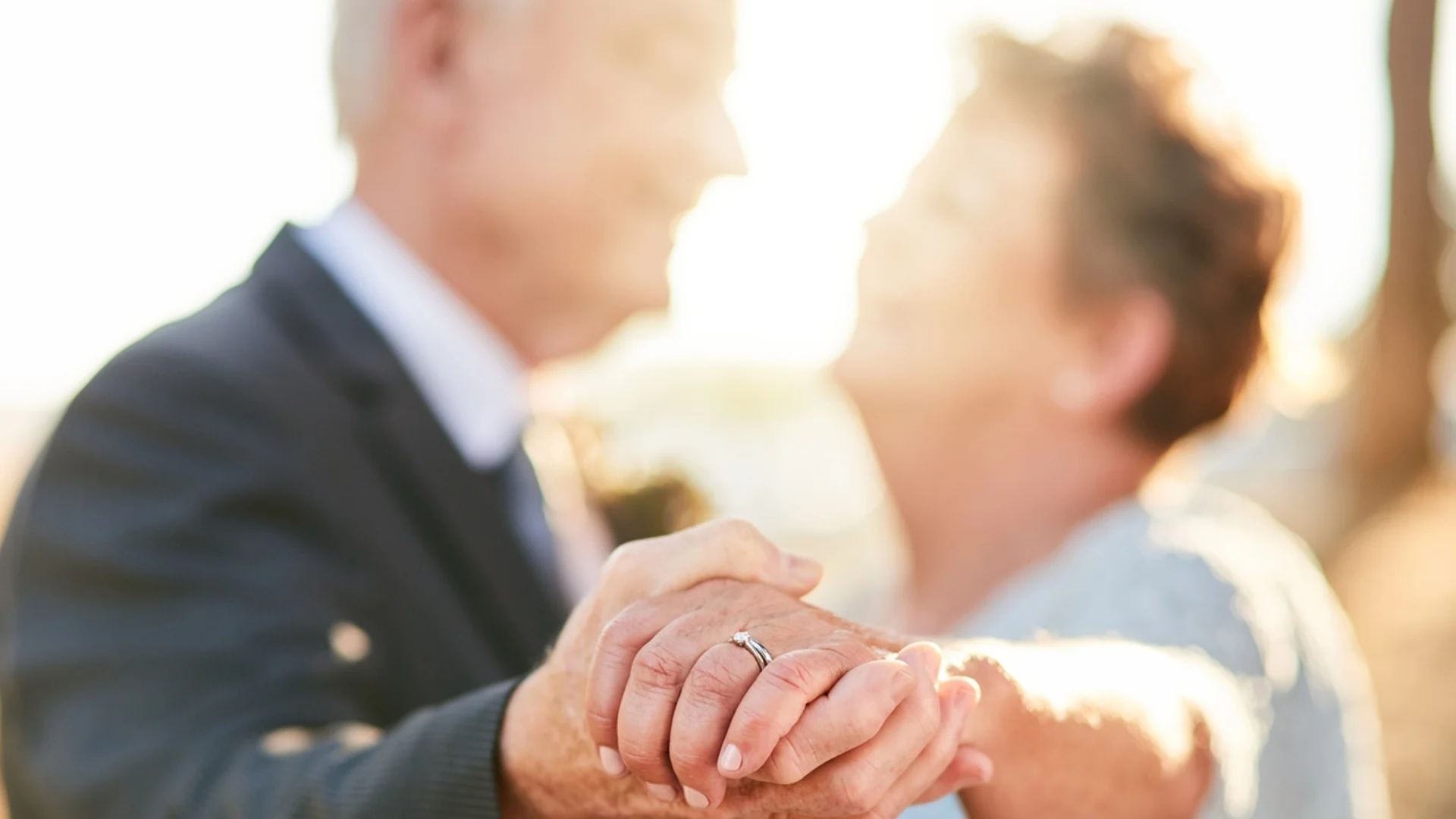 605 души у нас в последните години са се оженили 1 месец преди да умрат