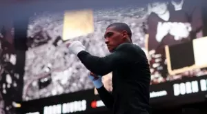 Непобеден боксьор едва не се самоуби след наказание заради... яйца