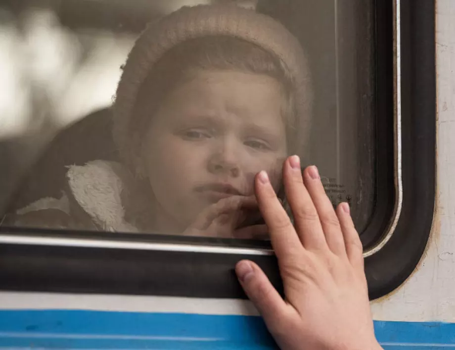 "Казаха ми, че всички сме руснаци": Украинските деца са все по-изплашени от руското "превъзпитание" (СНИМКИ)