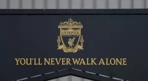 Вдъхновяващата история зад табелата "Това е Анфийлд", станала част от най-големите успехи на Ливърпул