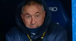 Станимир Стоилов поема към клуб, който стана за резил в Европа?