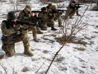 ВИДЕО: Украински десантчици прочистват руски окоп