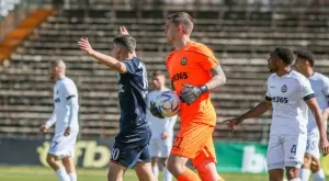 {{ otherArticle[0].article.title }}