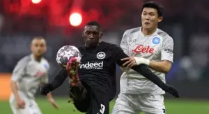 Наполи - Айнтрахт Франкфурт по ТВ: Къде да гледаме реванша от Шампионска лига?