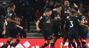 Брентфорд задълбочи кризата при "светците", подемът на Брайтън продължава