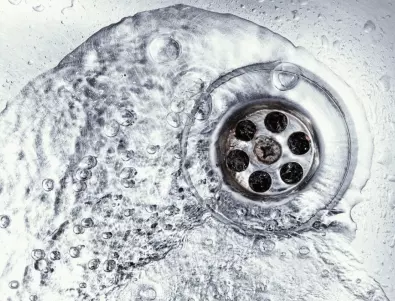 Ще запуши тръбите: Какво категорично не трябва да се изхвърля в мивката?
