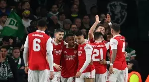 Новият екип на Арсенал, вдъхновен от "Непобедимите", феновете вярват, че ще им донесе титлата (СНИМКИ)