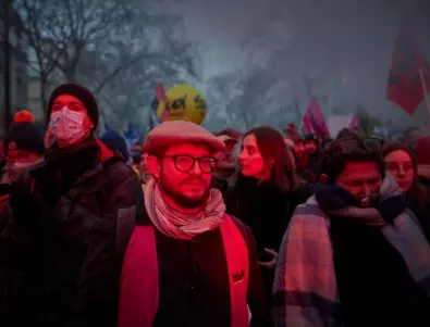 Броят на задържаните при протестите в Париж нарасна (ВИДЕО)