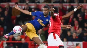 С дузпа в края: Нюкасъл откри кръга във Висшата лига с победа над Нотингам Форест