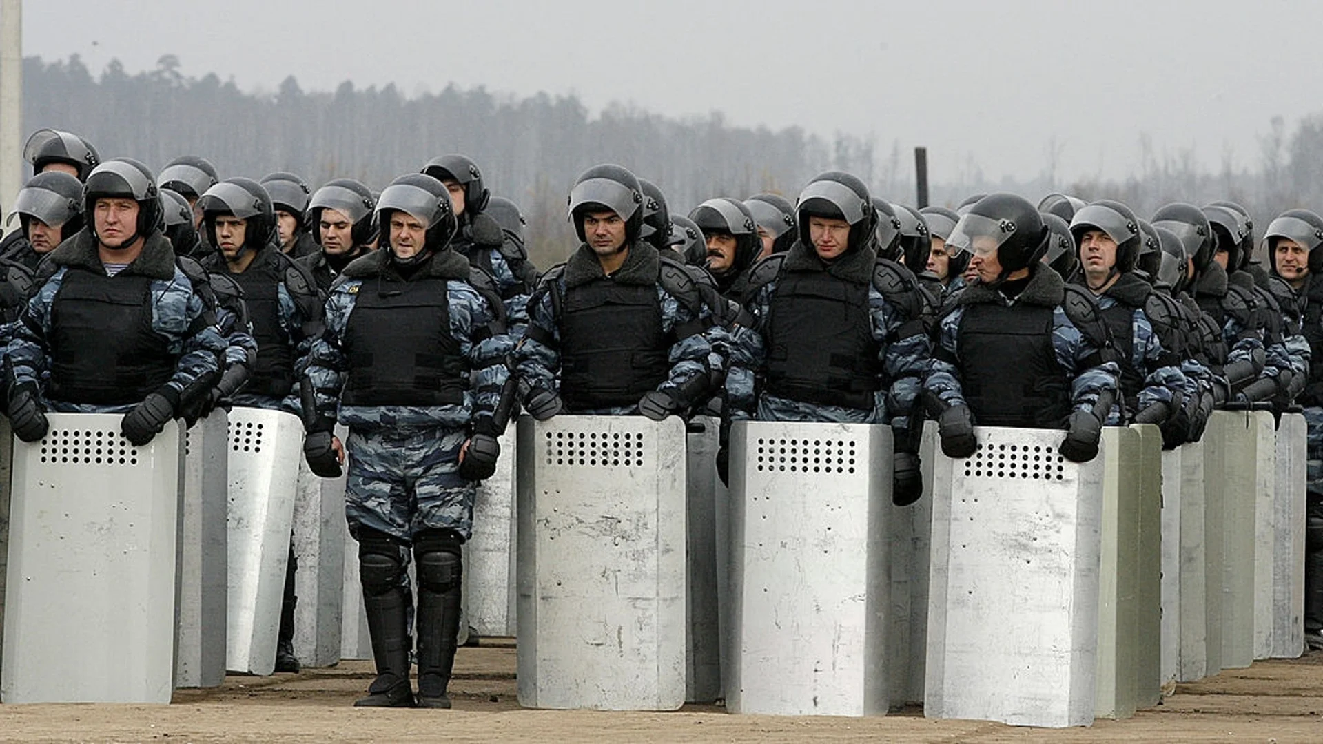 Путин внимава: Огромно число милиционери са потушили протеста в Башкирия (ВИДЕО)*