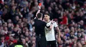 Минутата, която спаси Манчестър Юнайтед от чудовищен срам (ВИДЕО)