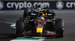 Верстапен летя до последно в Саудитска Арабия, но Перес е големият победител!