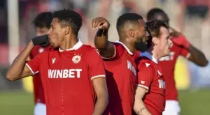 {{ otherArticle[0].article.title }}