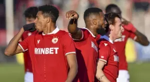 {{ otherArticle[0].article.title }}