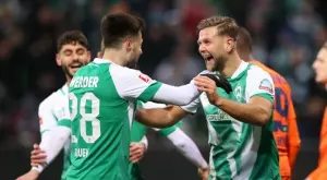 Долу ръцете от Илия Груев! Лидерът на Вердер го защити от критиците