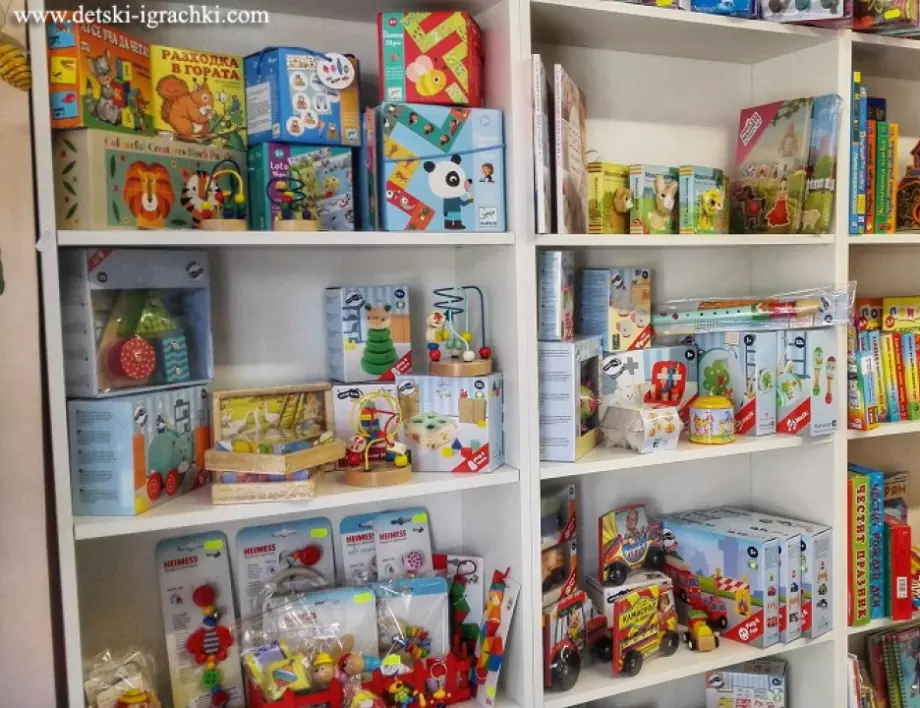 Съвети за избор на подарък за деца от 1 до 3 години от Дървени играчки - книжарници Елфите