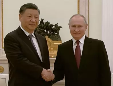 Външният министър на Китай: Москва и Пекин представляват 