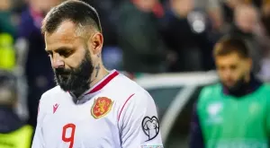 {{ otherArticle[0].article.title }}