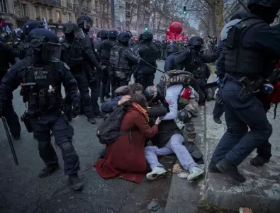 Последен ден на протести във Франция срещу пенсионната реформа на Макрон  