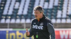 Любо Пенев определи за "ненормално" решение на съдиите, а Херо вярва в спасението на Спартак