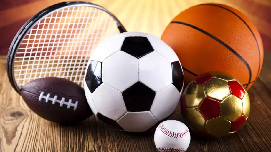 Футбол и спорт по ТВ: Какво да гледаме днес, 17 декември
