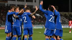 Италия удари Венецуела с 2:1 в истински комедиен спектакъл (ВИДЕО)