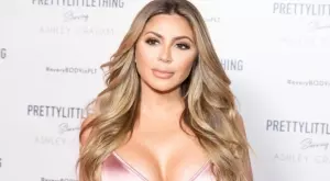 {{ otherArticle[0].article.title }}