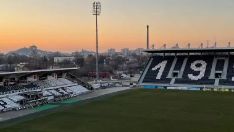 Реконструкцията на "Лаута" налага допълнителни ремонти, за да играе Локомотив Пловдив