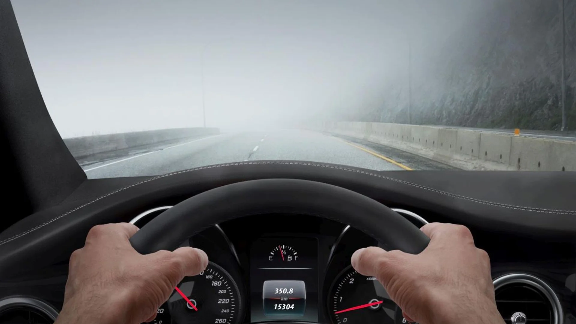 Знаете ли как се образува мъглата и как да шофираме безопасно в нея?