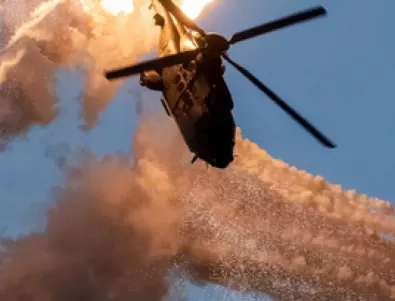 Пожарно-спасителен хеликоптер се разби в сграда във Флорида (ВИДЕО) 
