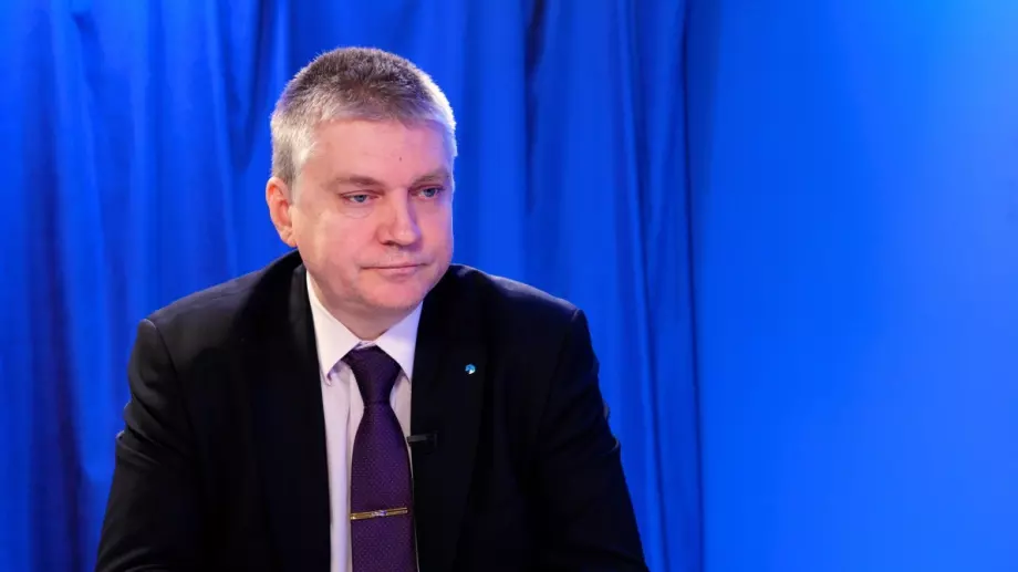 Аламанов не изключва разпадане на коалицията ПП-ДБ