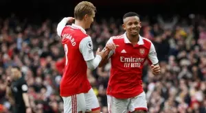 {{ otherArticle[0].article.title }}