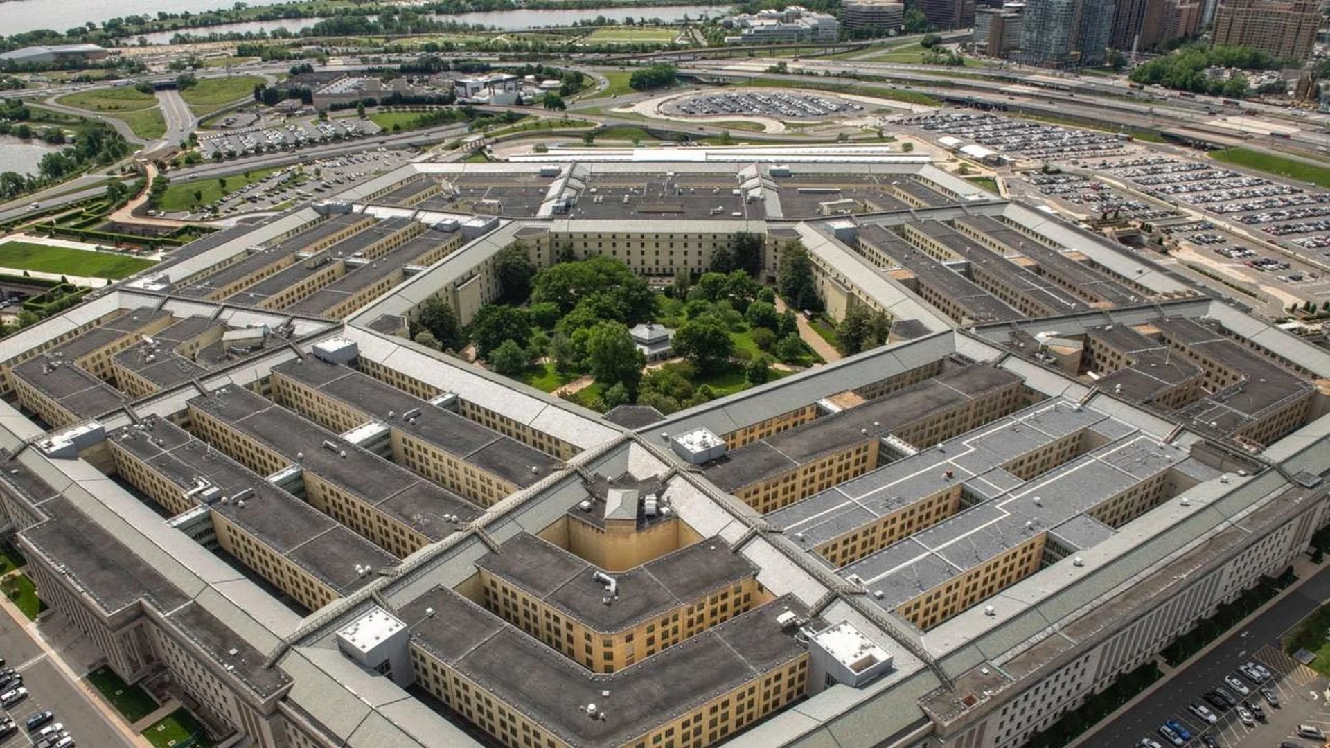 Ще прибегне ли Пентагонът до последния източник за военно финансиране на Украйна?
