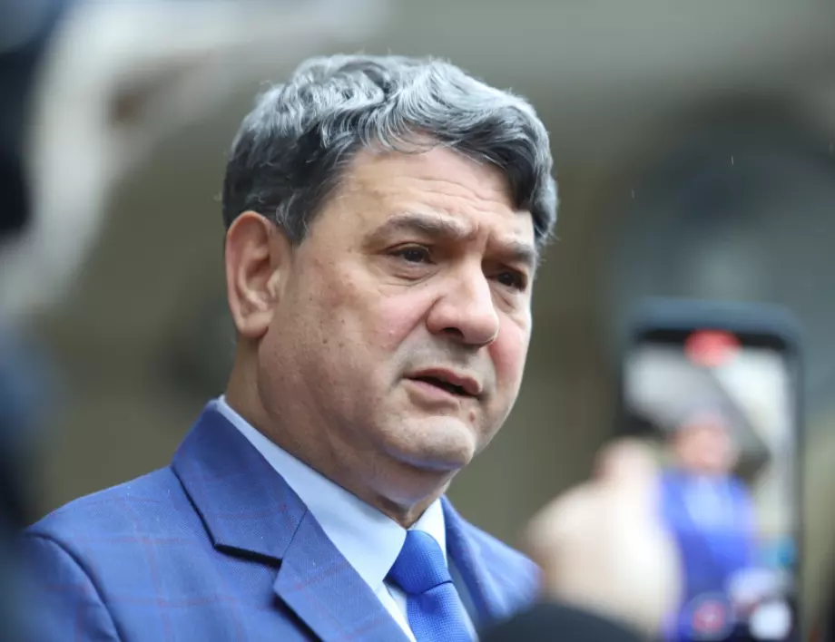 МВР предупреди директорите да не прекъсват учебните занятия и ги заплаши с наказания