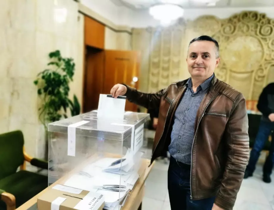 Най-харесван политик в Смолянско е д-р Красимир Събев